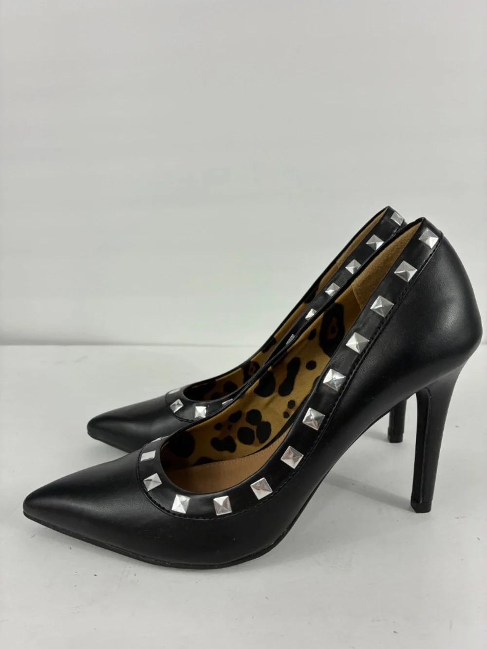 Studded Punk Leather Stiletto Pumps 4 High Heels Pointed Toe Pyramid Stud
